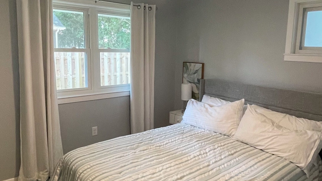 Photo of Bedroom in Country Club Estates