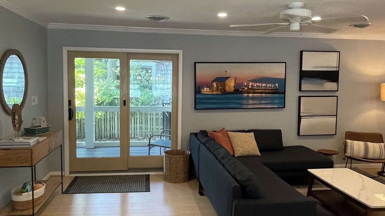 Photo of Livingroom in Country Club Estates