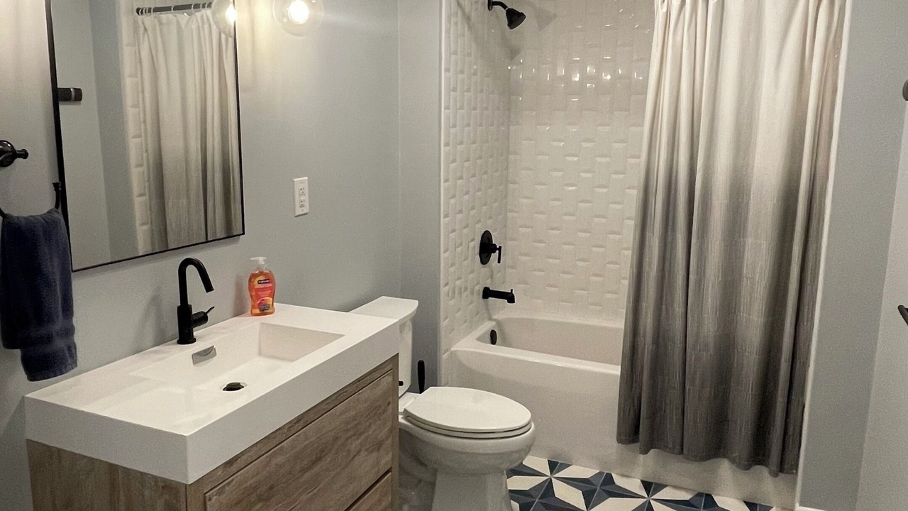 Photo of Bathroom in Country Club Estates