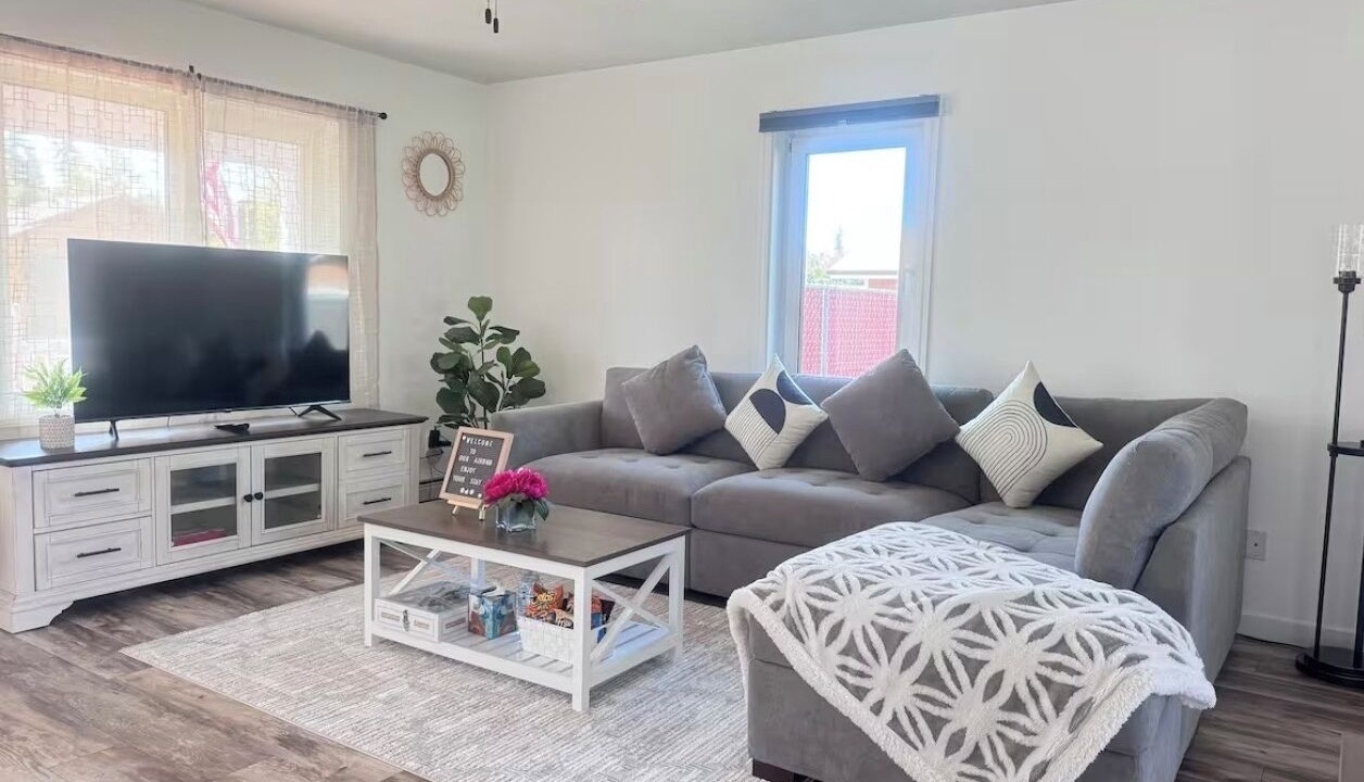 Photo of Livingroom in Fairbanks