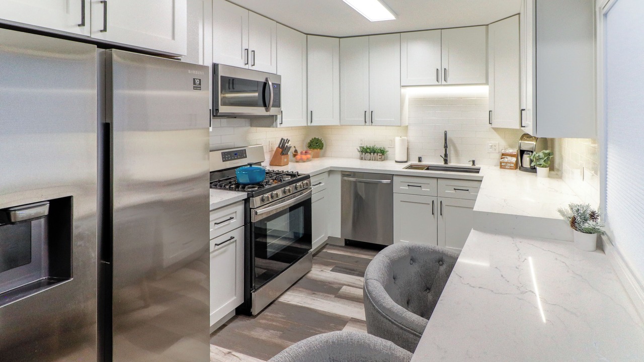 Photo of Kitchen in Taku - Campbell