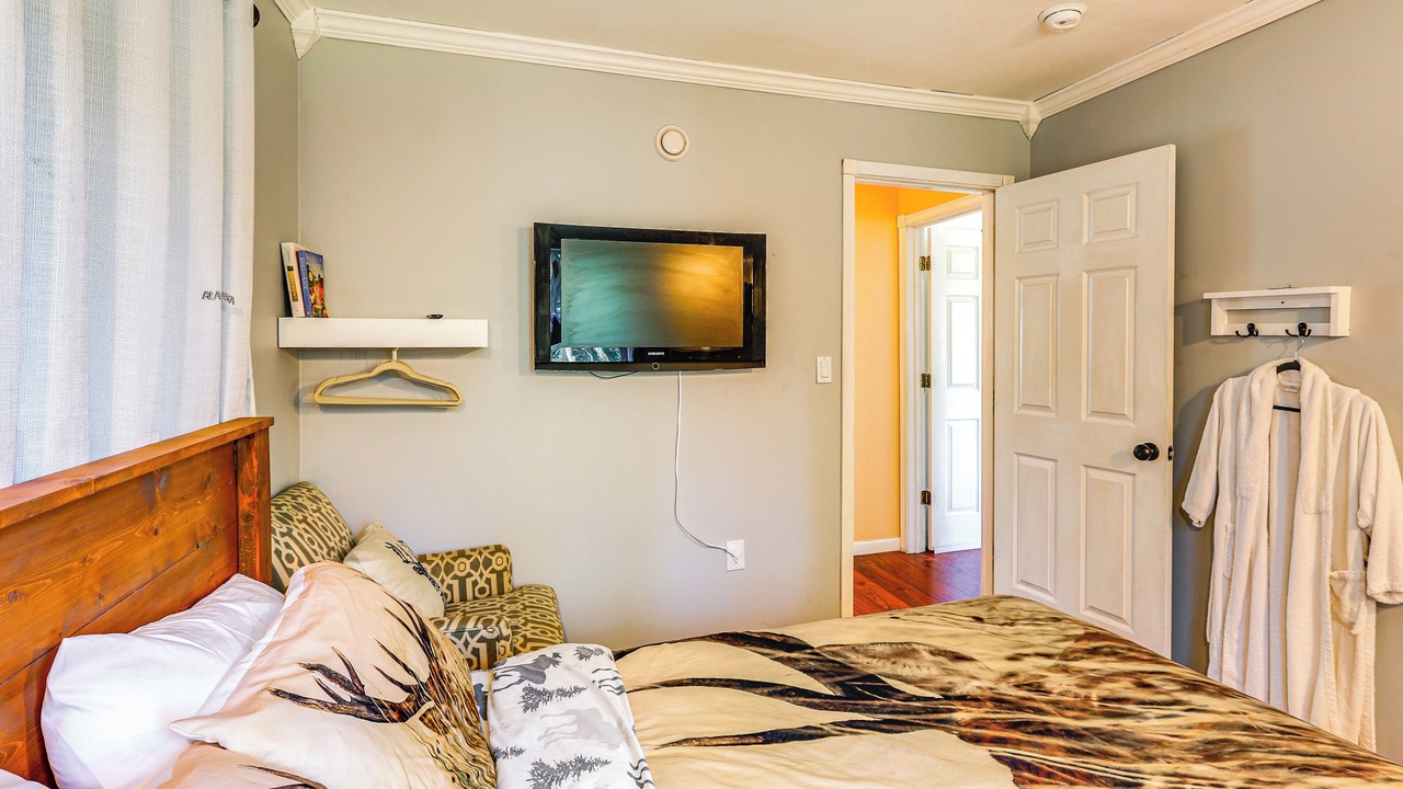 Photo of Bedroom in Delta Junction