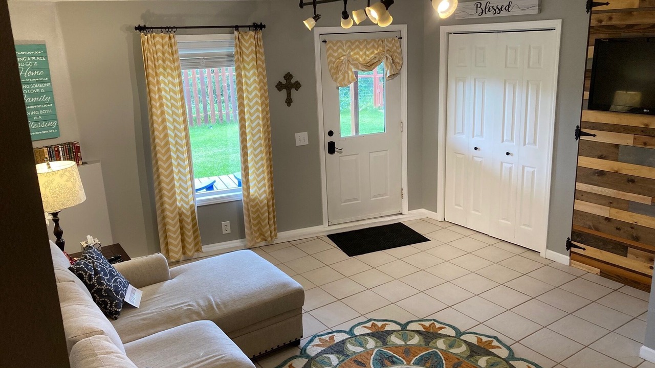 Photo of Livingroom in Rabbit Creek