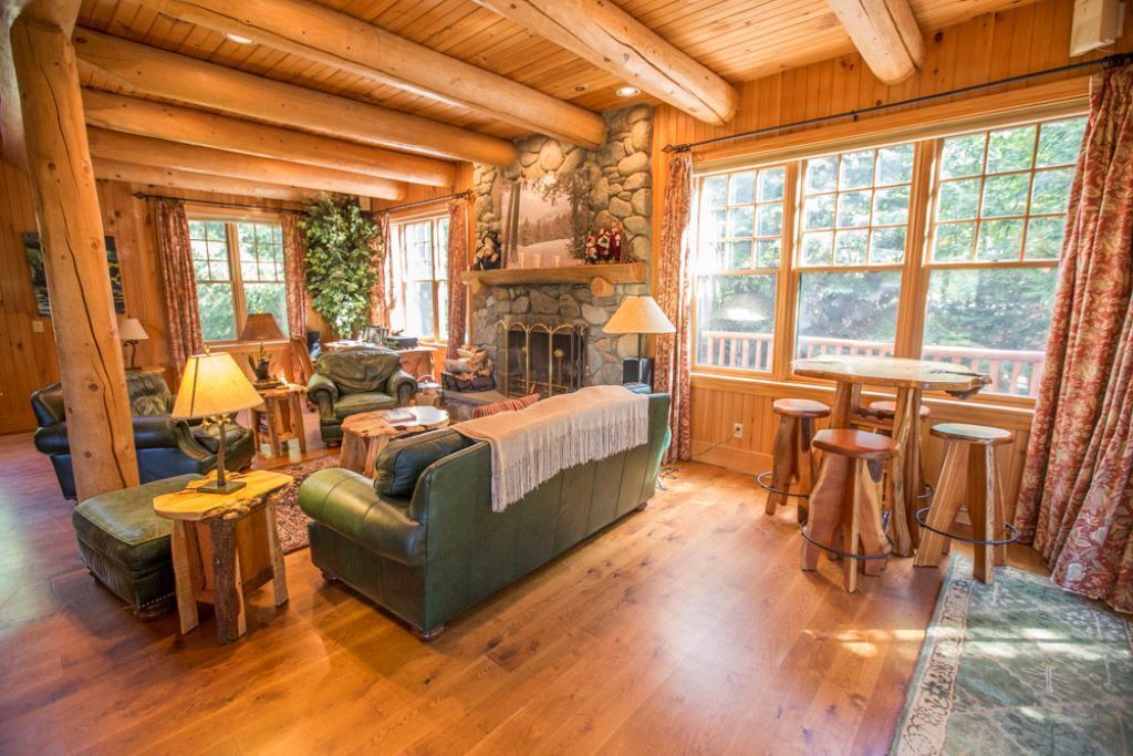 Photo of Livingroom in Carrabassett Valley