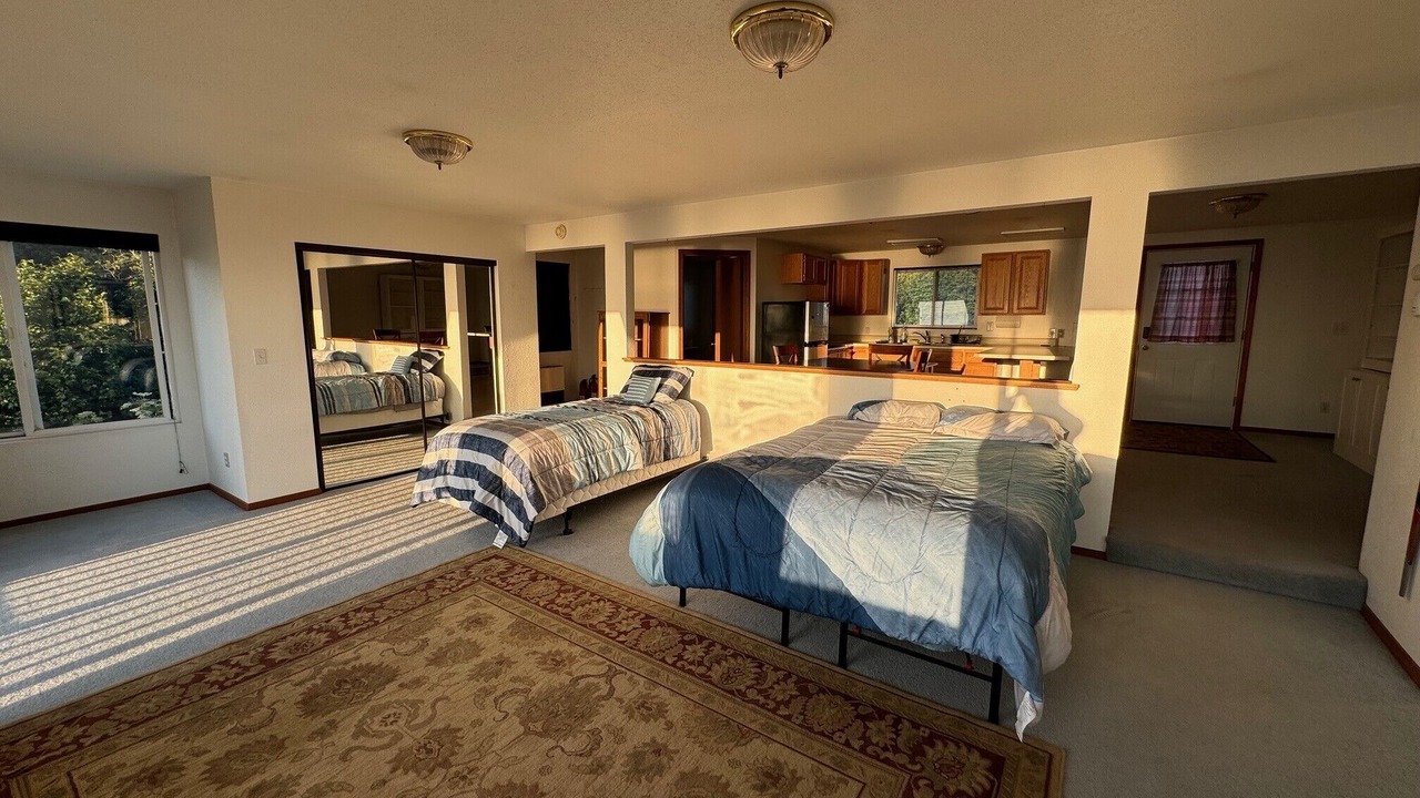 Photo of Bedroom in Ninilchik