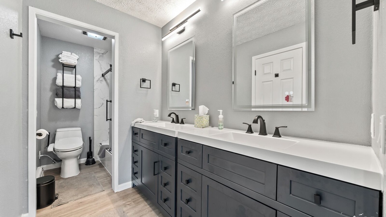 Photo of Bathroom in Huffman - O' Malley