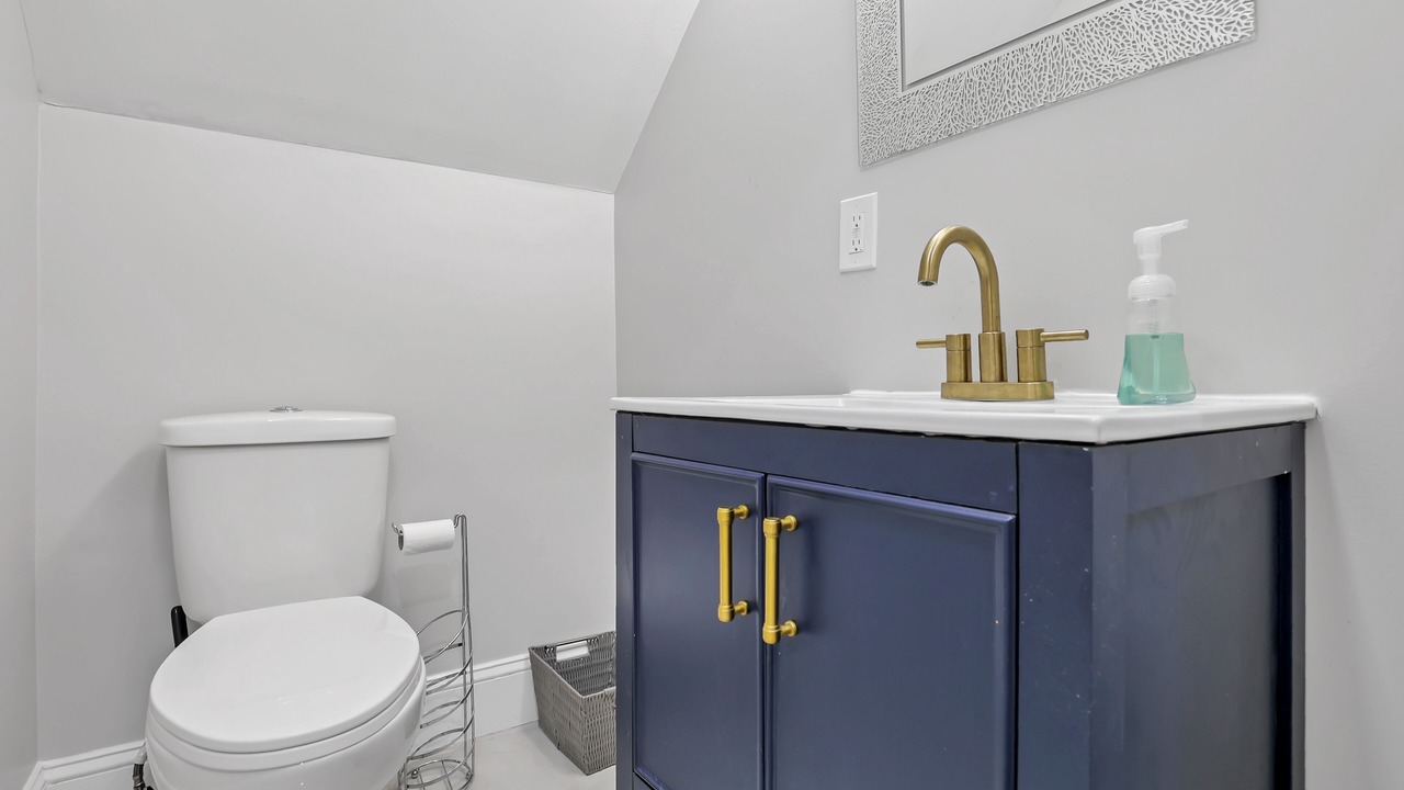 Photo of Bathroom in Near East Columbus