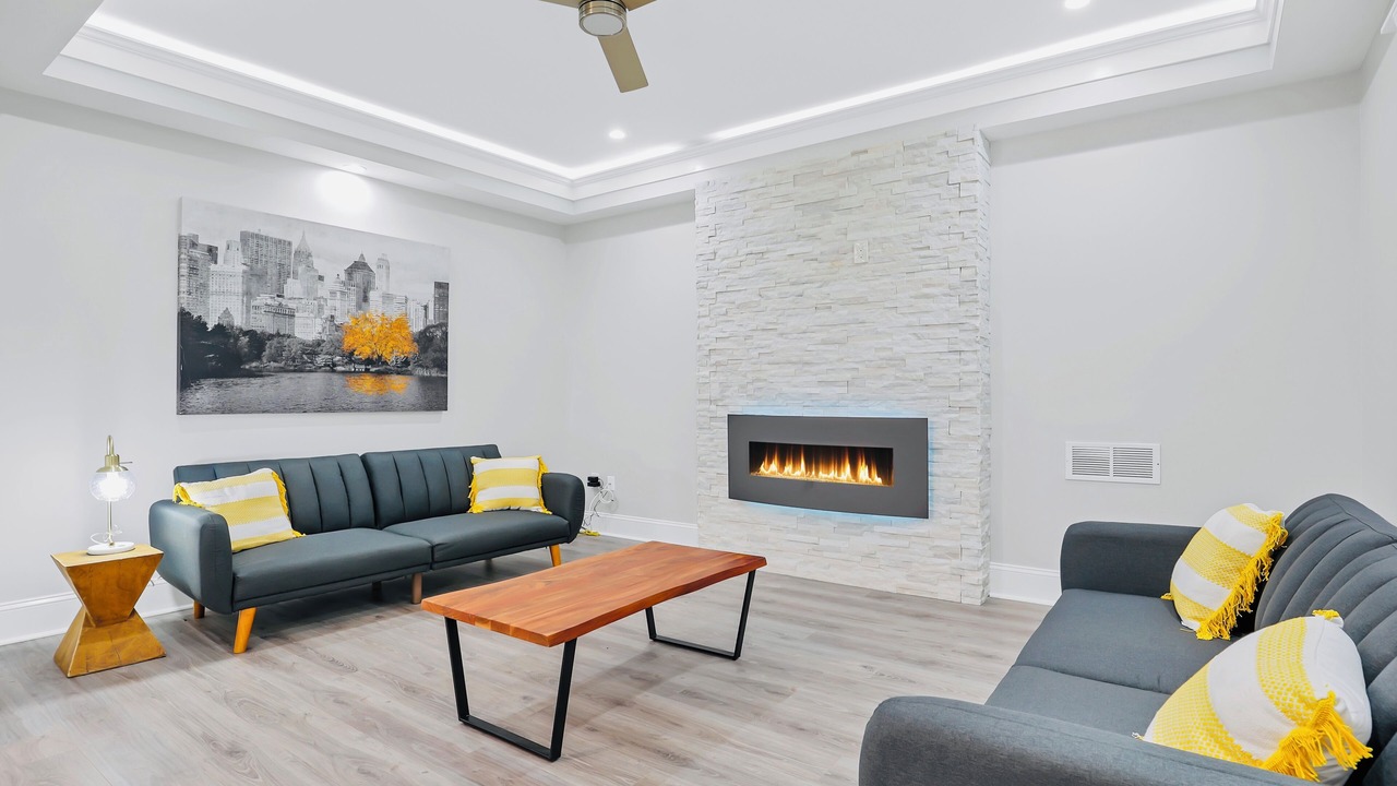 Photo of Livingroom in Near East Columbus