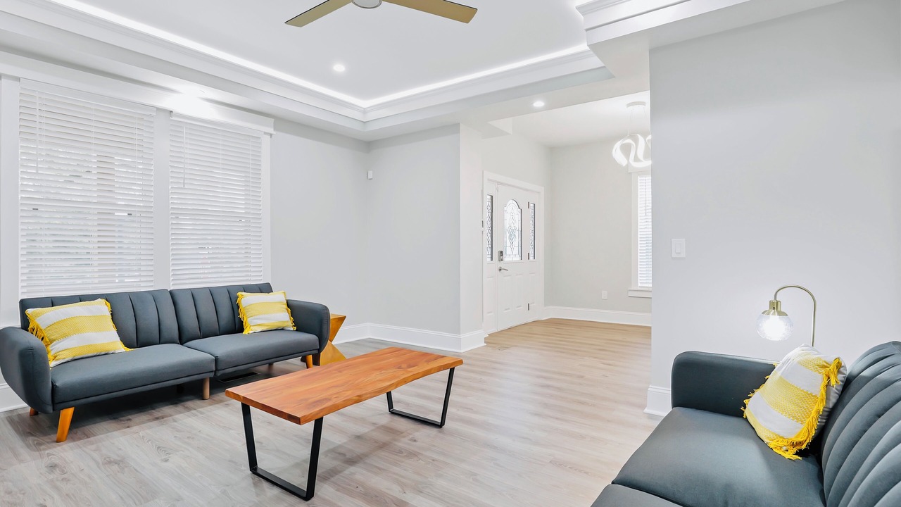 Photo of Livingroom in Near East Columbus