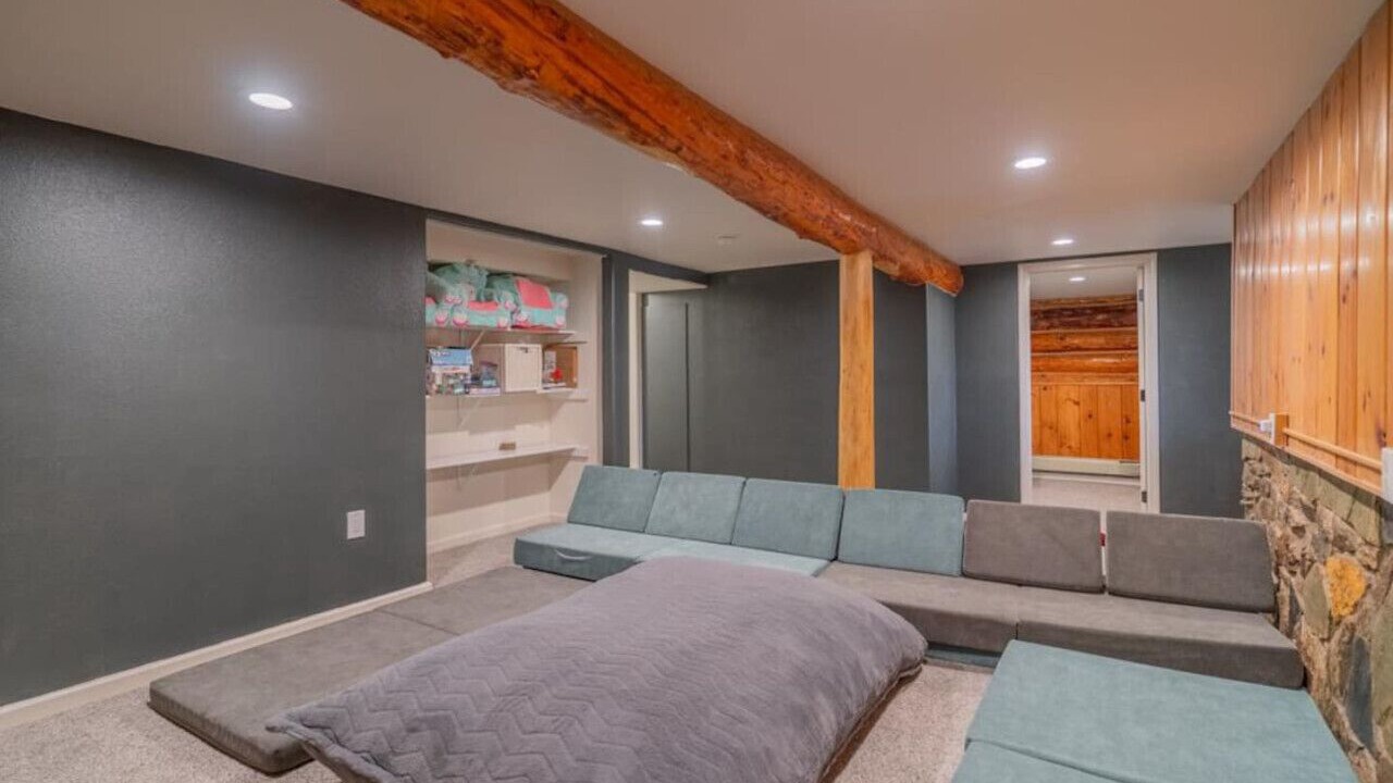 Photo of Bedroom in Fairbanks