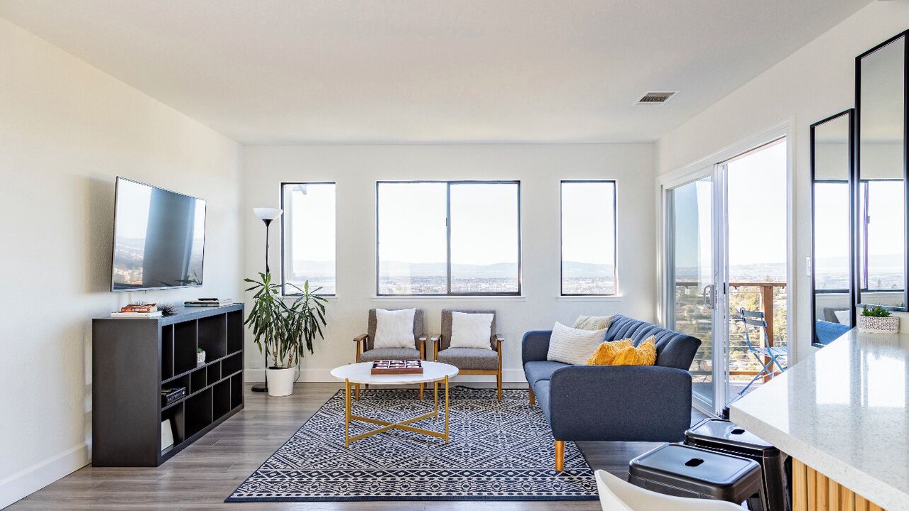 Photo of Livingroom in Leona Heights