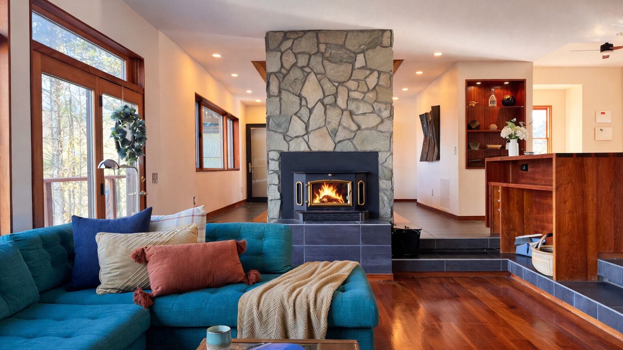 Photo of Livingroom in Bakersville