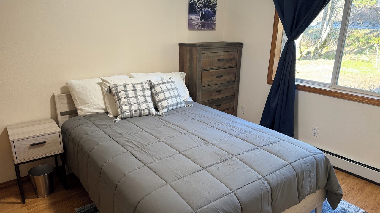 Photo of Bedroom in Ketchikan