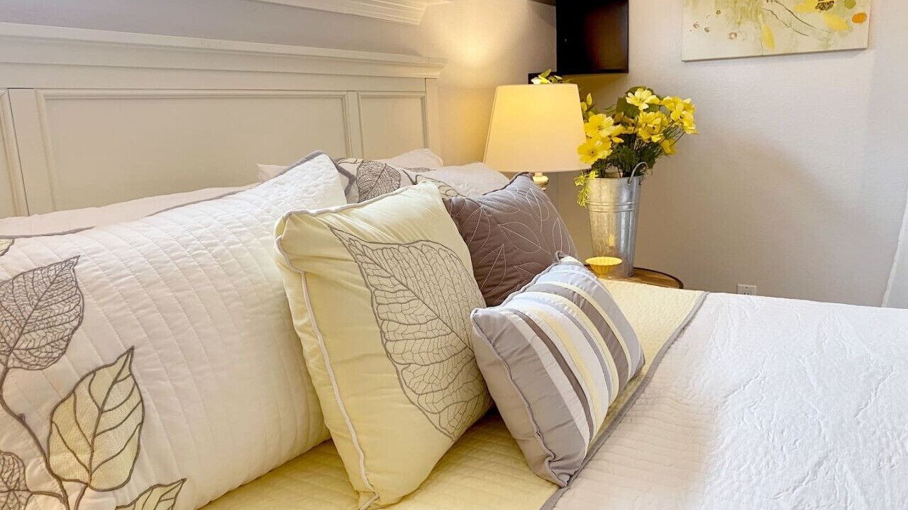 Photo of Bedroom in Taku - Campbell