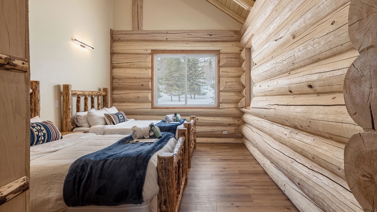Photo of Bedroom in Glacier View