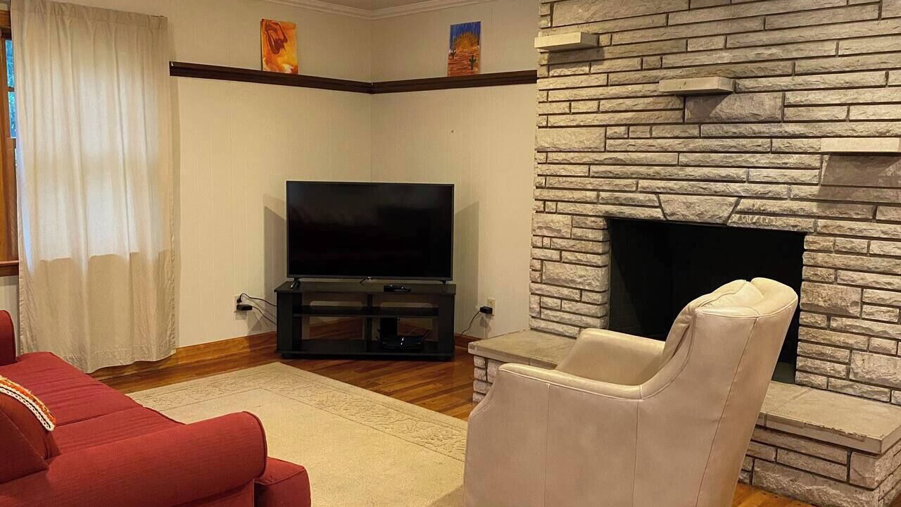 Photo of Livingroom in Clintonville