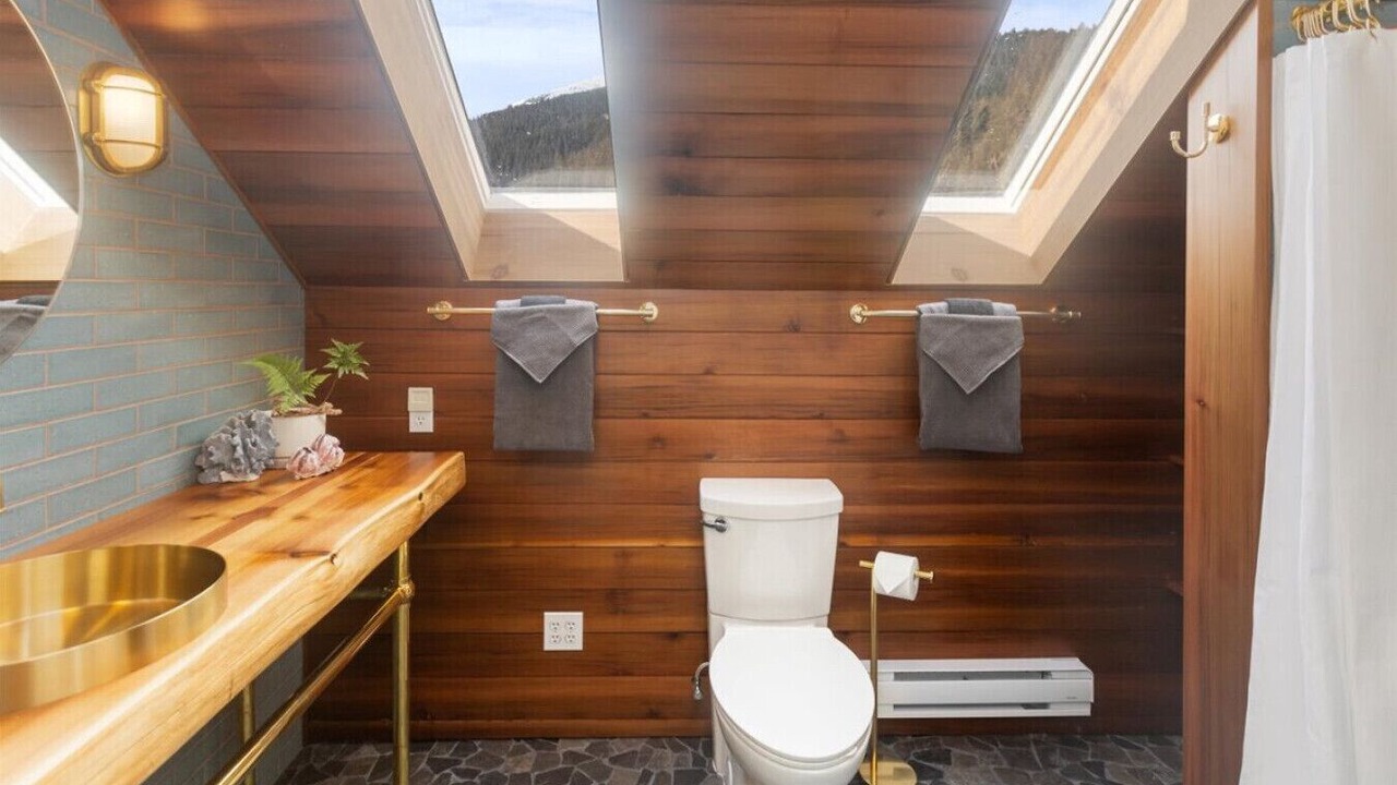Photo of Bathroom in Lowell Point