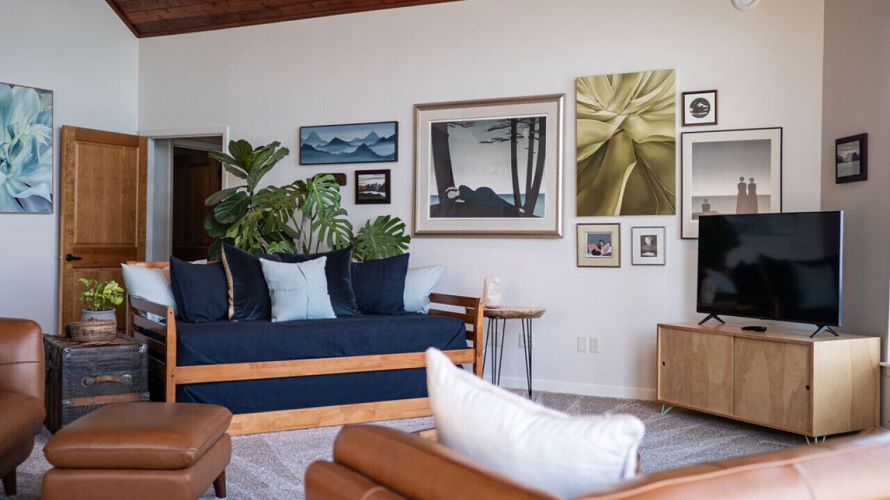 Photo of Livingroom in Lowell Point