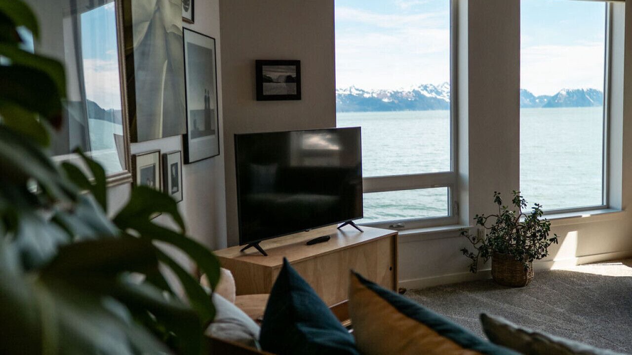 Photo of Livingroom in Lowell Point