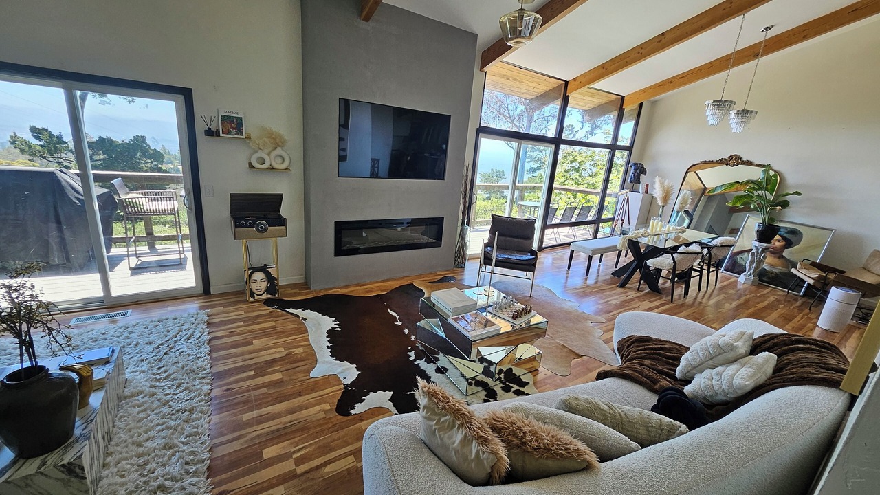 Photo of Livingroom in Merriewood