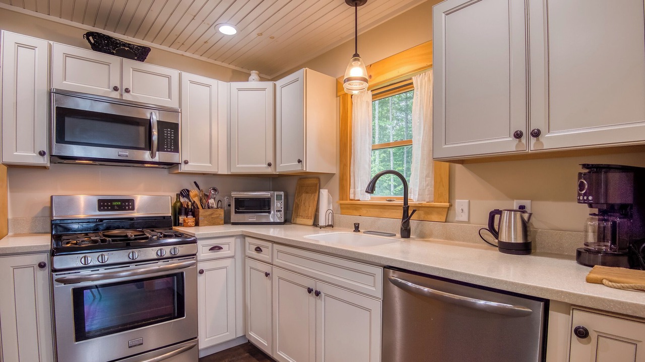 Photo of Kitchen in Rangeley Plantation