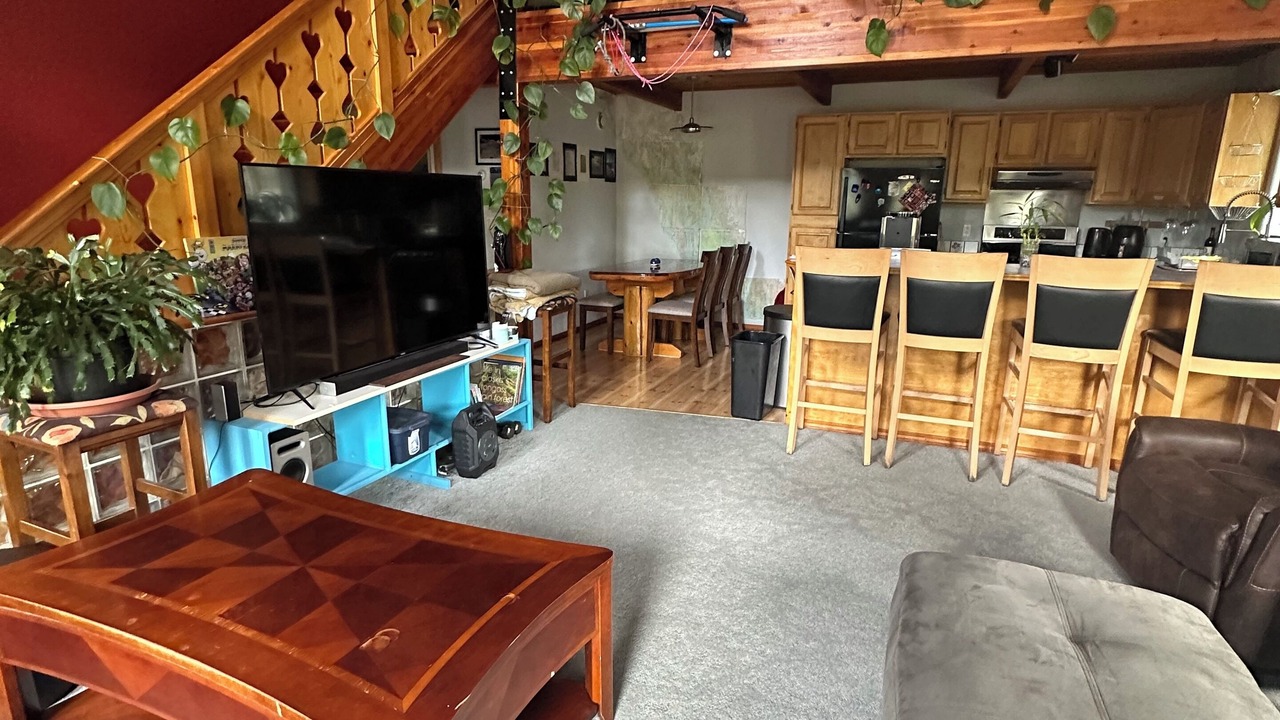 Photo of Livingroom in Girdwood