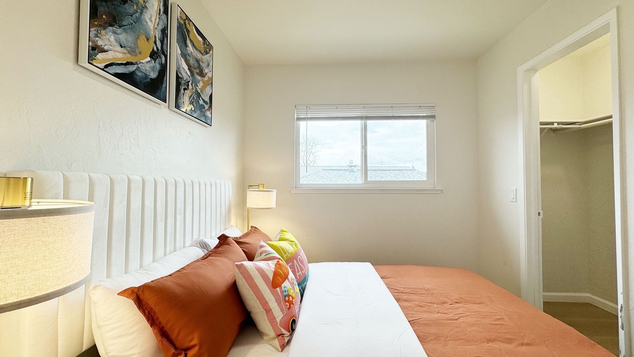 Photo of Bedroom in Northside