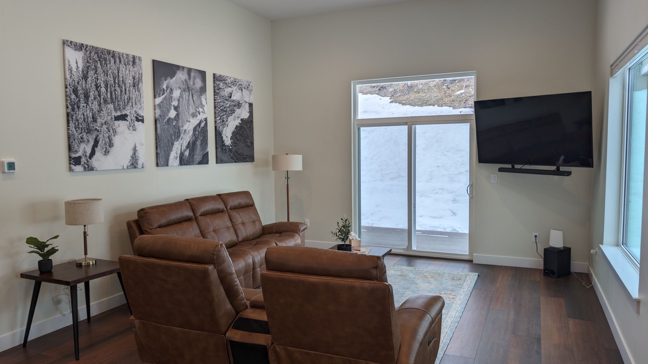 Photo of Livingroom in Hillside East