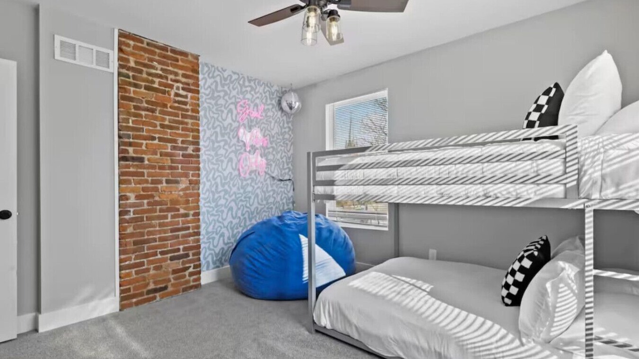 Photo of Bedroom in Livingston Park