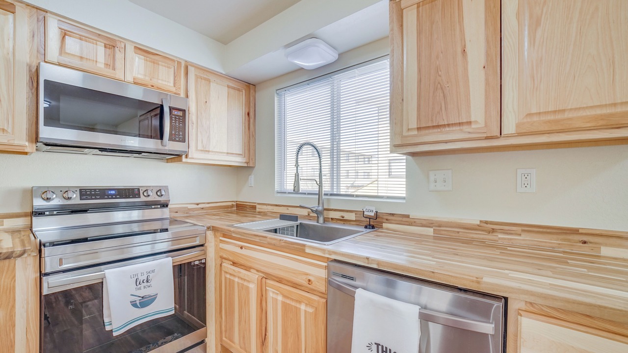 Photo of Kitchen in Midtown Anchorage