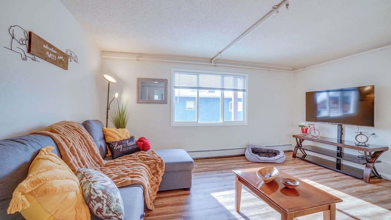 Photo of Livingroom in Midtown Anchorage