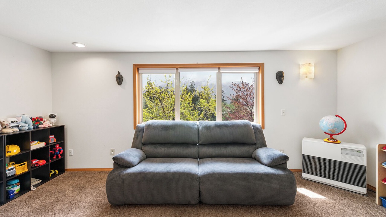 Photo of Livingroom in Salmon Creek