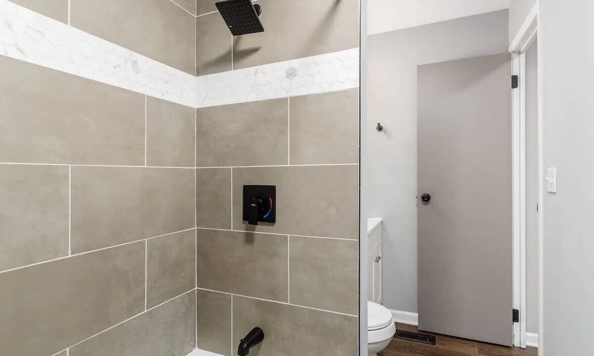 Photo of Bathroom in Royal Manor