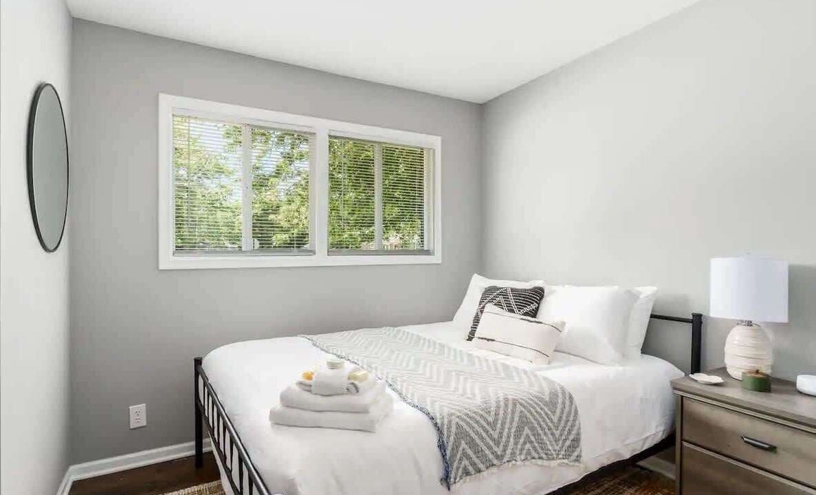 Photo of Bedroom in Royal Manor