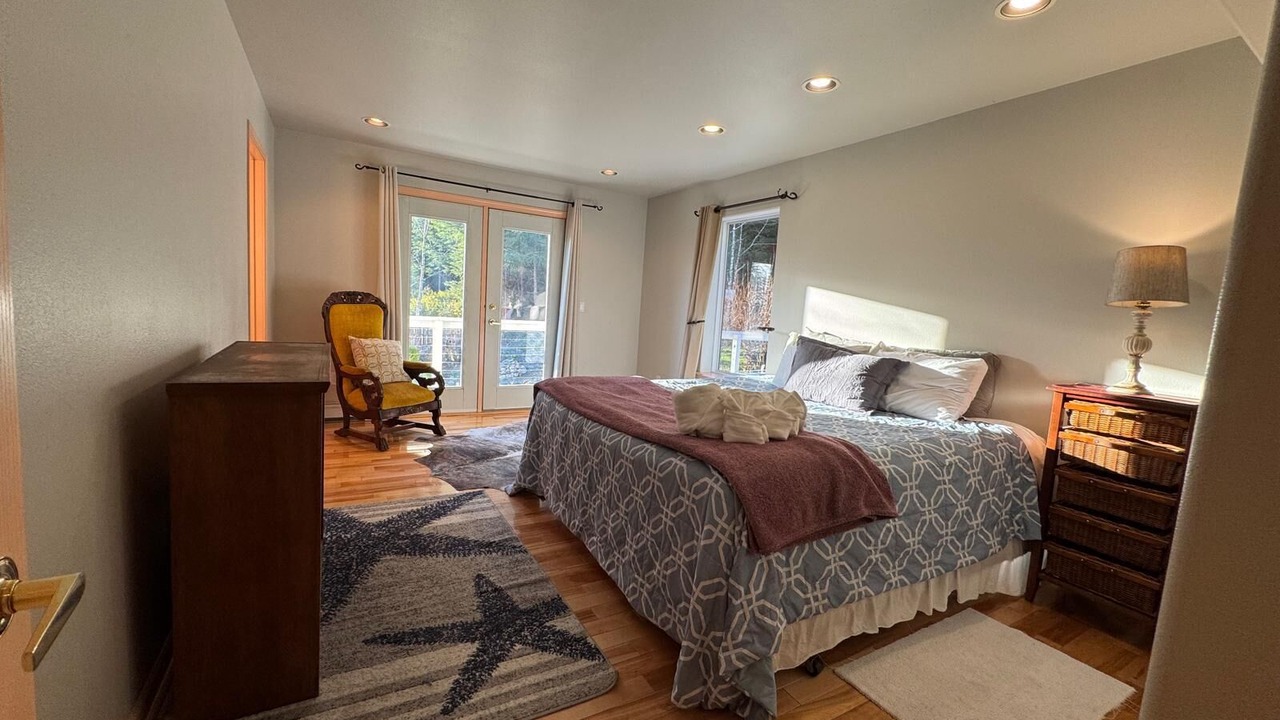 Photo of Bedroom in Juneau