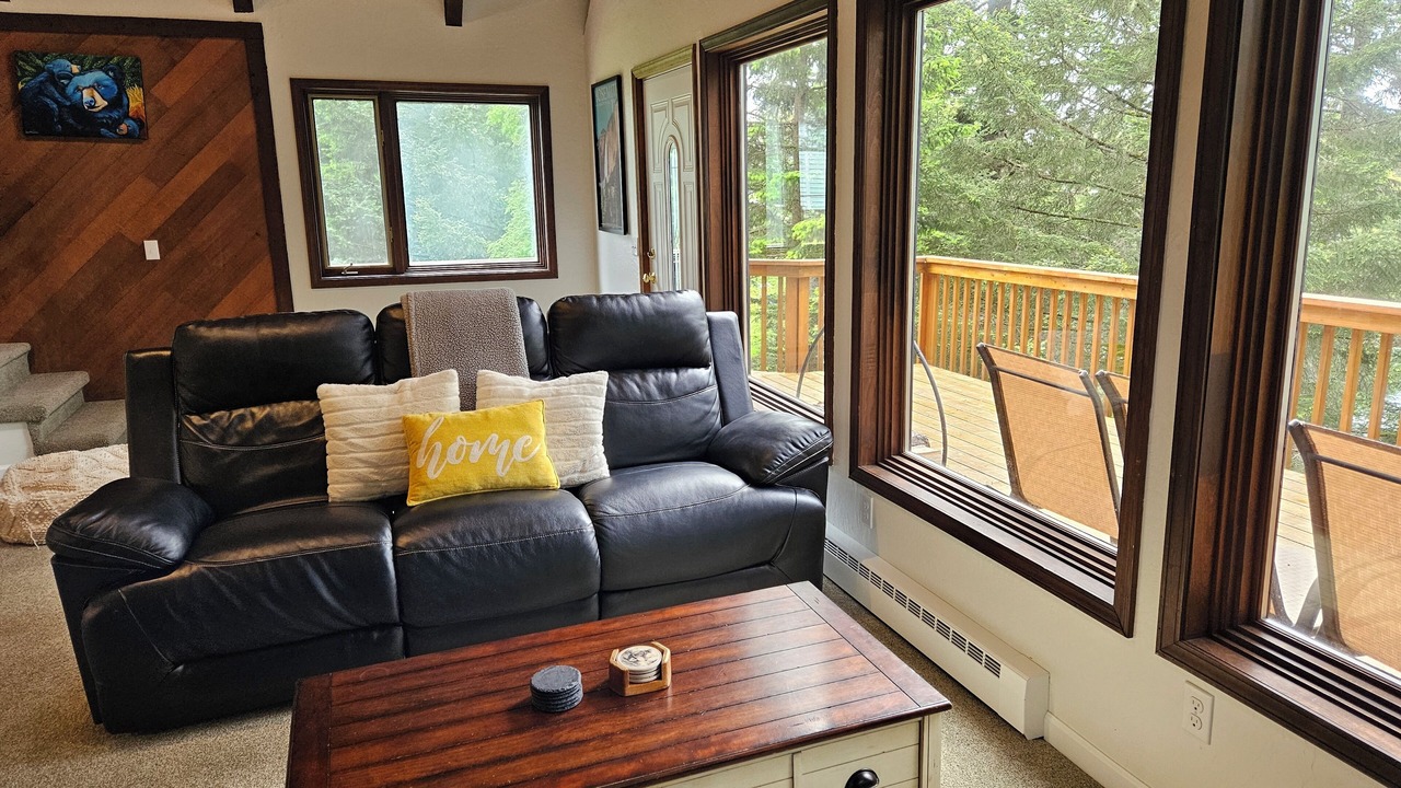 Photo of Livingroom in Kodiak