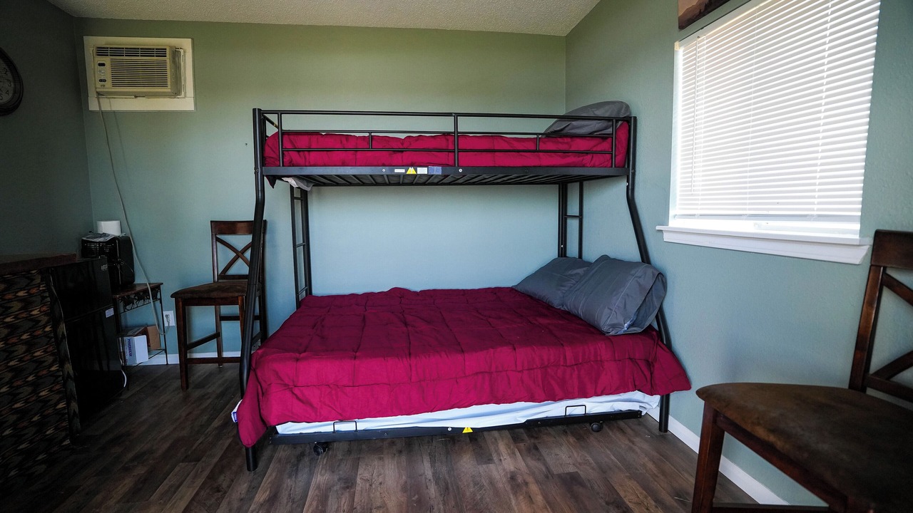 Photo of Bedroom in Plantersville