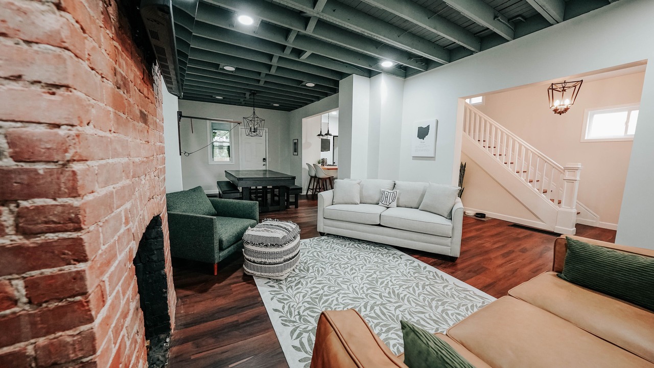Photo of Livingroom in Near East Columbus
