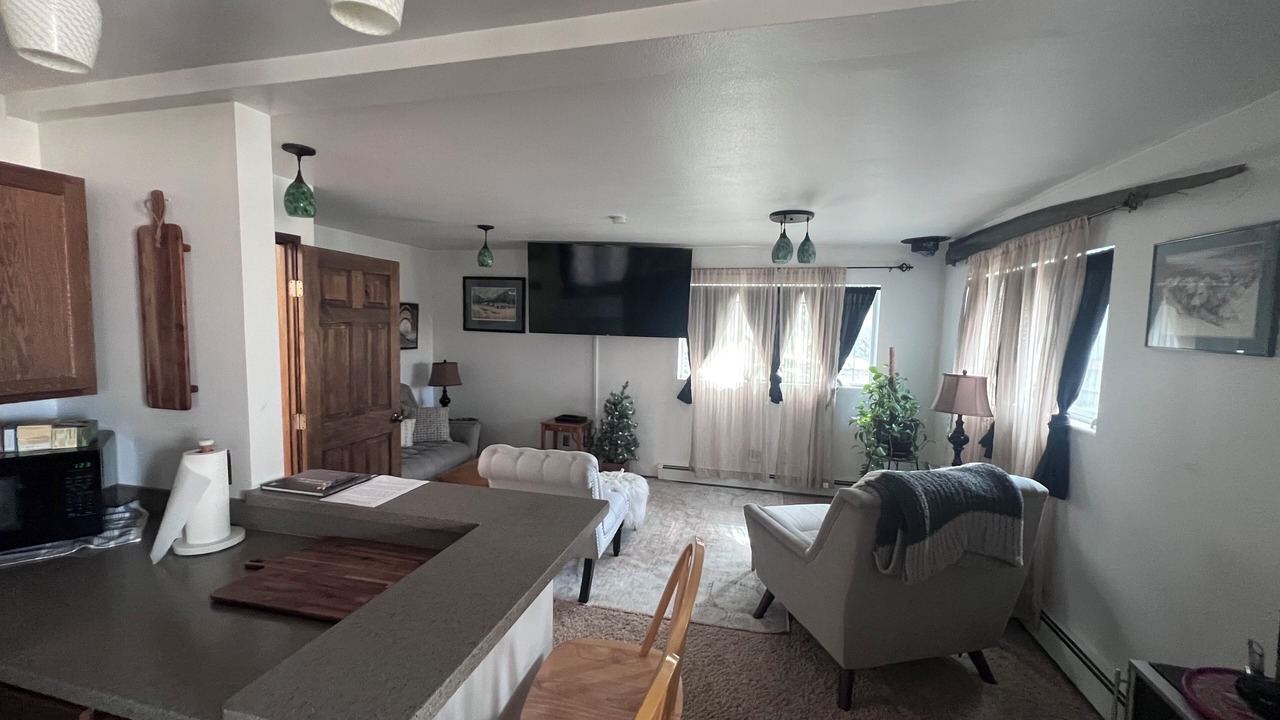 Photo of Livingroom in Eagle River