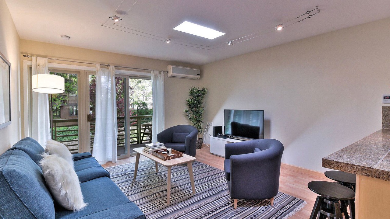 Photo of Livingroom in University South