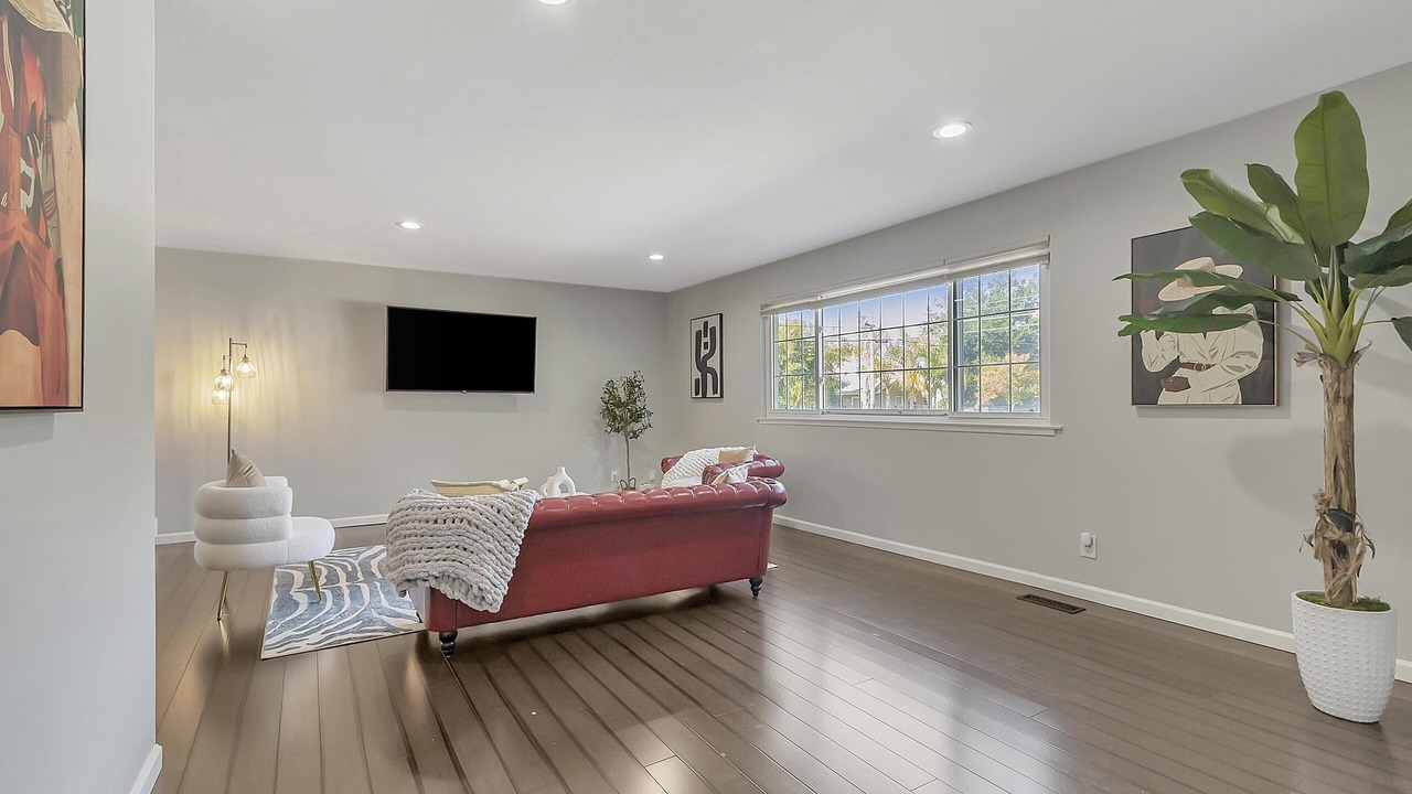 Photo of Livingroom in Northside