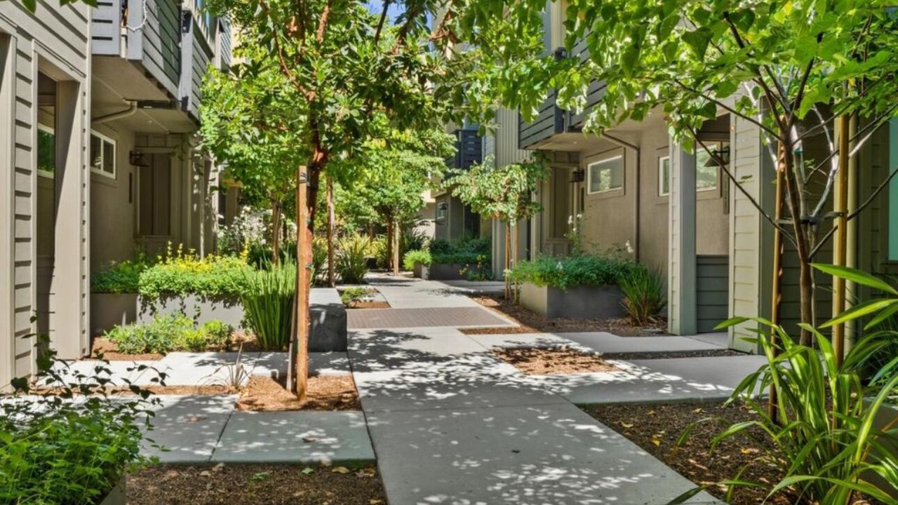 Photo of Outdoor in Ralph Bunche