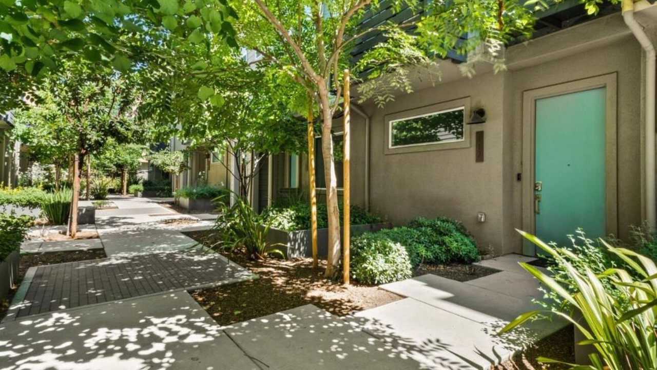 Photo of Outdoor in Ralph Bunche