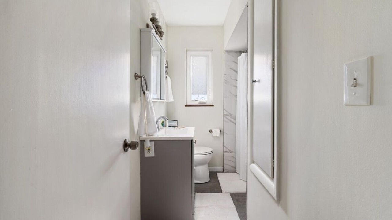 Photo of Bathroom in Sharon Heights