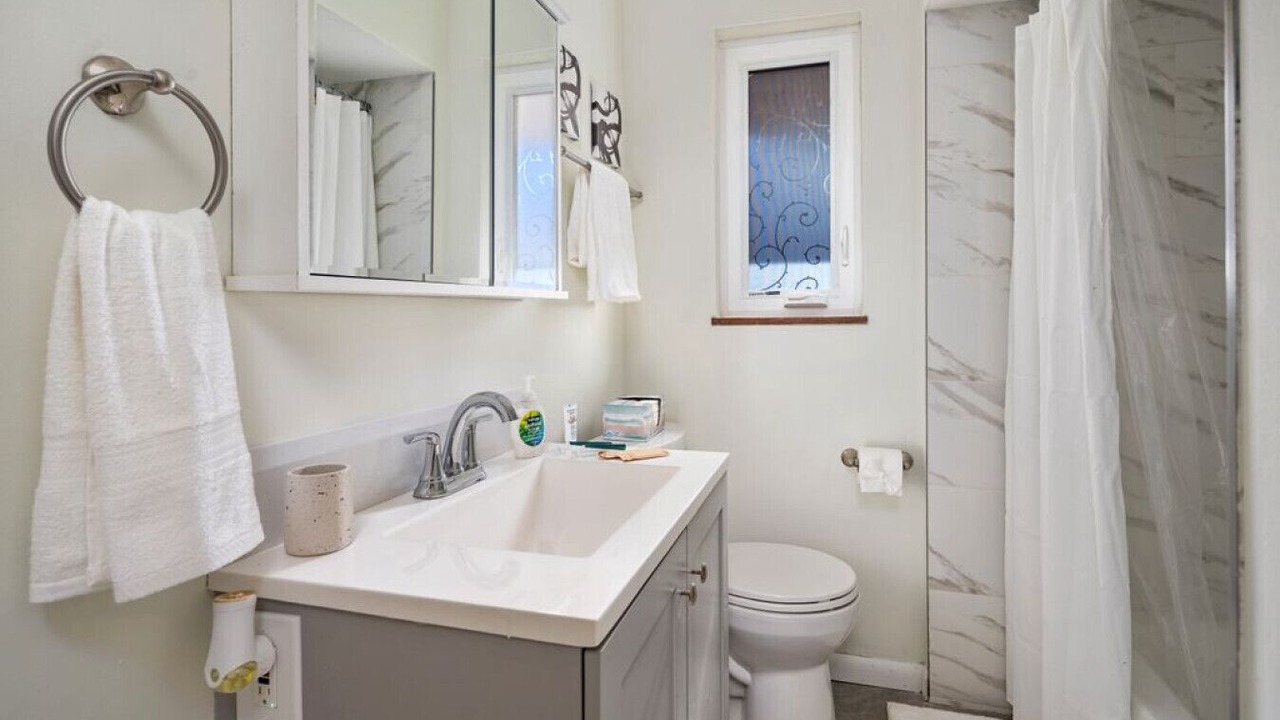 Photo of Bathroom in Sharon Heights