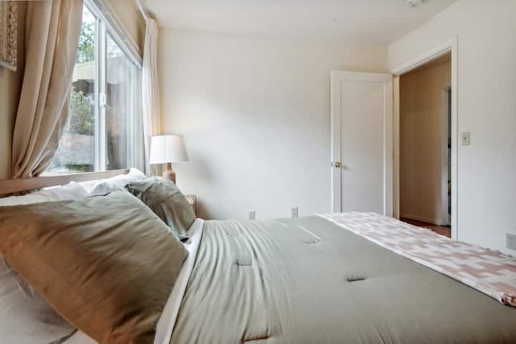 Photo of Bedroom in Albany