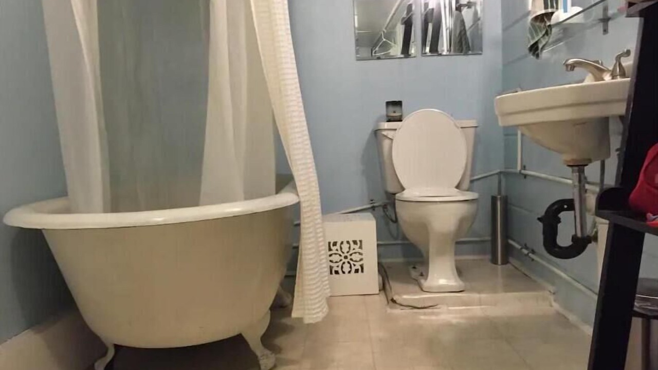 Photo of Bathroom in West Alameda