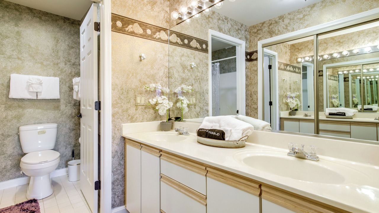 Photo of Bathroom in Heron Harbour Isle