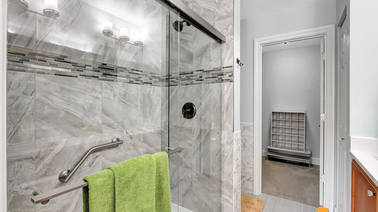 Photo of Bathroom in University Area