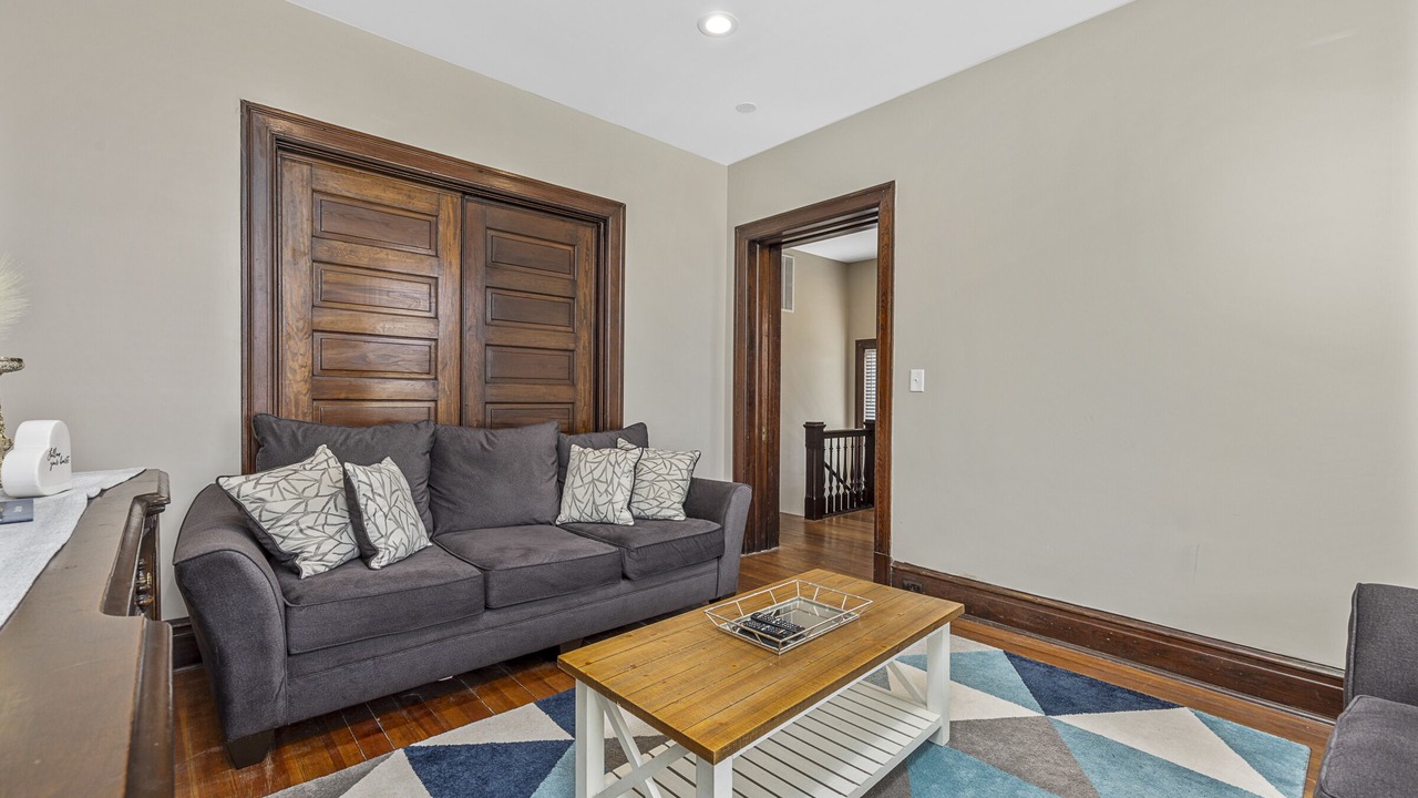 Photo of Livingroom in St. Louis